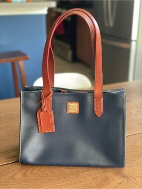 Dooney & Bourke Leather Charleston Shopper shoulder bag Navy Preppy Americana